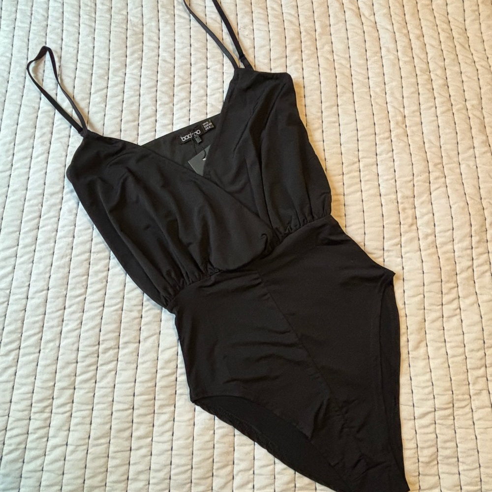 Boohoo Black V-Neck Spaghetti Strap Bodysuit